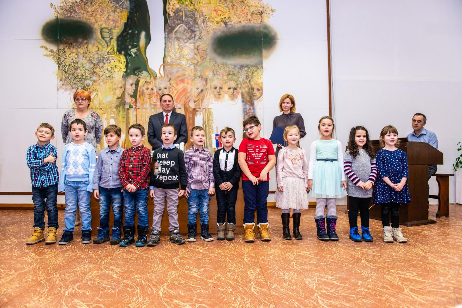 Fotogaléria uvítanie malých občiankov 13. 12. 2018 (1) uvítanie malých občiankov 13. 12. 2018